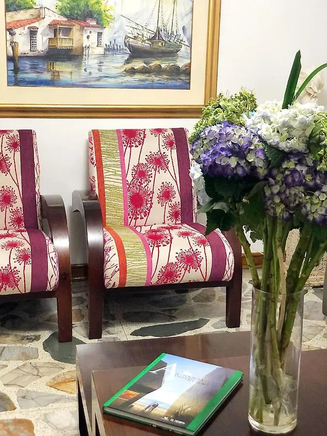 فندق Casa Rosales ميديلين 3*,  كولومبيا